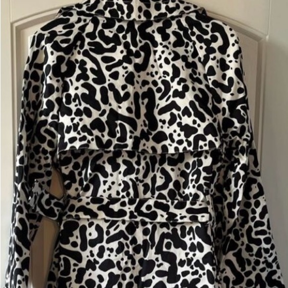 REVOLVE BRAND: LITA by CIARRA Amour King Cheetah Print
Trench Coat. NWOT - Picture 9 of 11